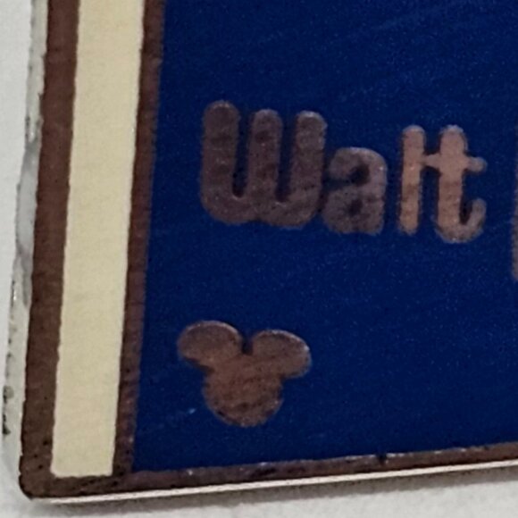 DISNEY Pin Trading ~ WDW Blue Pendant 2/5 ~ 2010 ~ Hidden Mickey - Picture 4 of 11